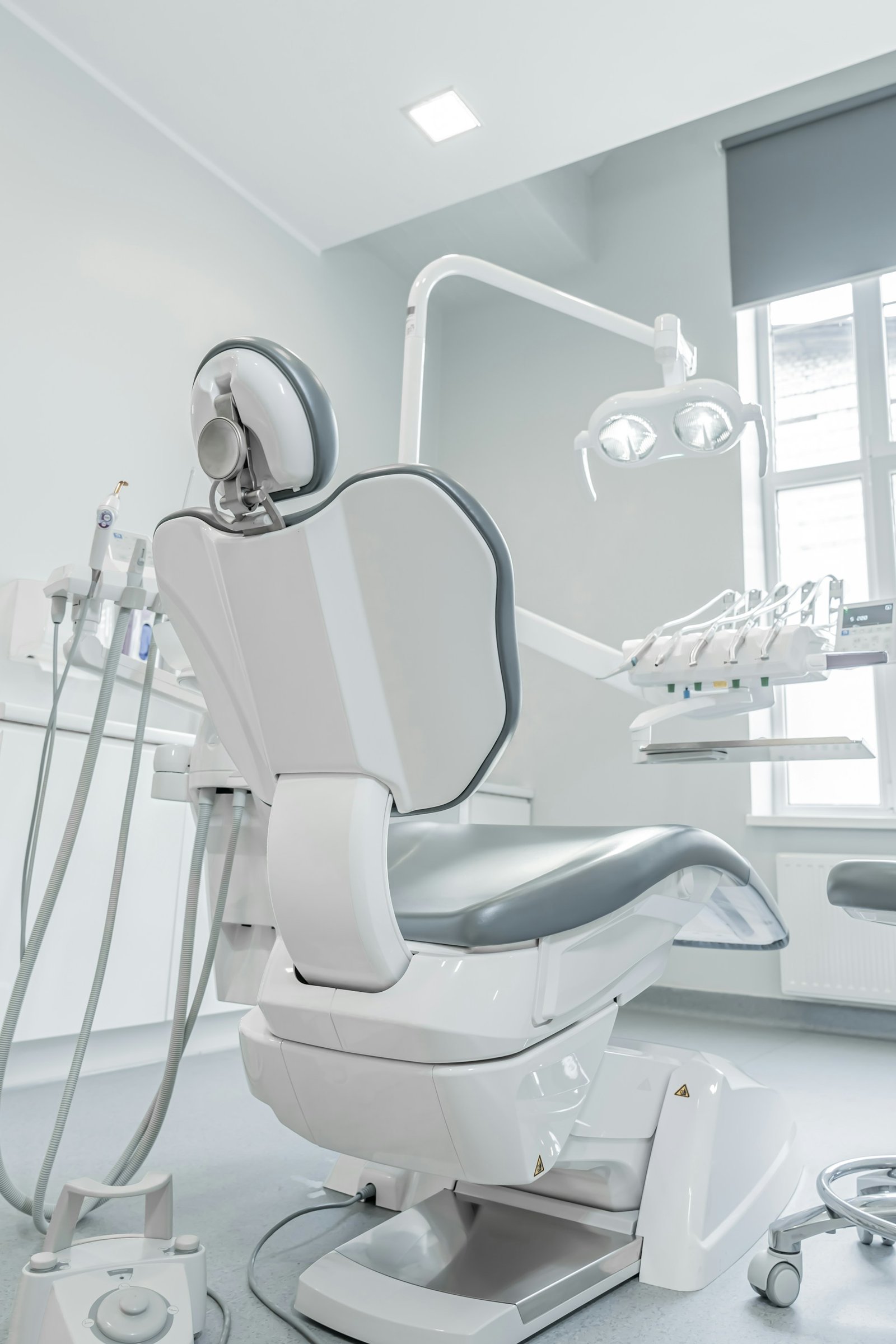 Dr. Reyes in the Summit Oral surgical suite
